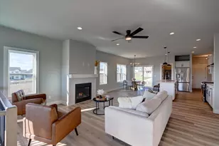 4756 Romaine Rd, Fitchburg, WI 53711 - Photo 6