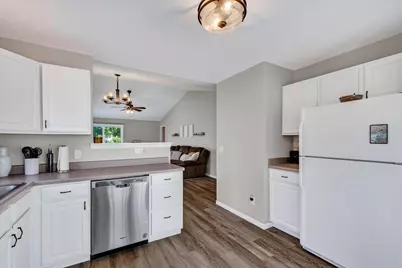 7022 Rockstream Drive, Madison, WI 53719 - Photo 10