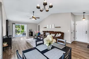 7022 Rockstream Dr, Madison, WI 53719 - Photo 6