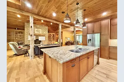 7636 S Butterfly Road, Beloit, WI 53511 - Photo 10
