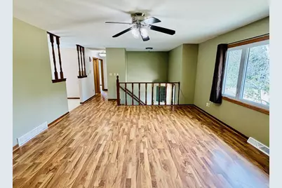 2210 Ridgeway Road, Monroe, WI 53566 - Photo 10