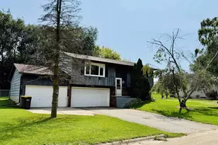 2210 Ridgeway Rd, Monroe, WI 53566 - Photo 2