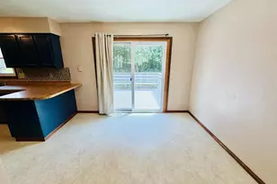 2210 Ridgeway Rd, Monroe, WI 53566 - Photo 14