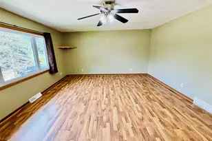 2210 Ridgeway Rd, Monroe, WI 53566 - Photo 6