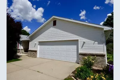 1525 E Williams Drive, Beloit, WI 53511 - Photo 2