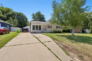 809 N Main St, Edgerton, WI 53534 - Photo 6