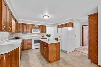 205 Starkweather Drive, Beaver Dam, WI 53916 - Photo 4