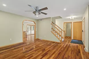 6867 Valiant Dr, Windsor, WI 53598 - Photo 4