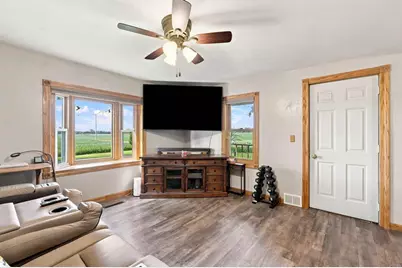 882 Taylor Lane, Stoughton, WI 53589 - Photo 8