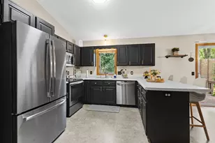 5 Waywood Cir, Madison, WI 53704 - Photo 6