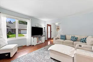 7202 E Valley Ridge Dr, Madison, WI 53719 - Photo 10