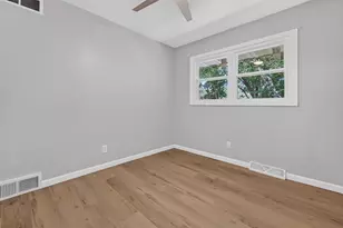1121 Debra Ln, Madison, WI 53704 - Photo 18