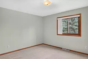 80 Johnson Ave, Oshkosh, WI 54902 - Photo 20