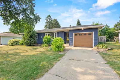 4210 Sunnyside Crescent, Madison, WI 53704 - Photo 2