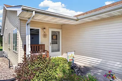 571 N Wisconsin Street, Berlin, WI 54923 - Photo 2