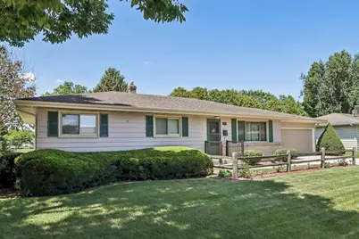 1005 N Sumac Drive, Janesville, WI 53545 - Photo 2