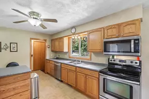 1005 N Sumac Dr, Janesville, WI 53545 - Photo 16