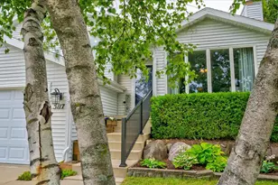 5117 Leanne Ln, Mcfarland, WI 53558 - Photo 2