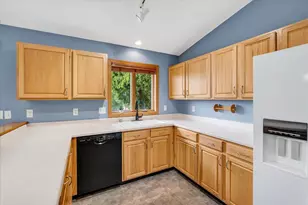 5117 Leanne Ln, Mcfarland, WI 53558 - Photo 16