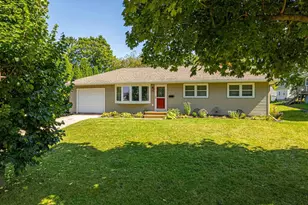 311 Maple Dr, Mount Horeb, WI 53572 - Photo 1