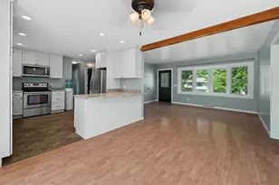311 Maple Dr, Mount Horeb, WI 53572 - Photo 8