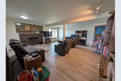 304 E Winnebago Street, Friesland, WI 53595 - Photo 4