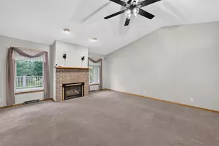 5701 N Ridge View Dr, Janesville, WI 53548 - Photo 4