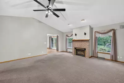 5701 N Ridge View Drive, Janesville, WI 53548 - Photo 4