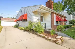 129 N 90th St, Milwaukee, WI 53226 - Photo 2