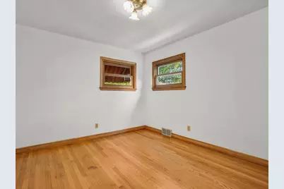 129 N 90th Street, Milwaukee, WI 53226 - Photo 20