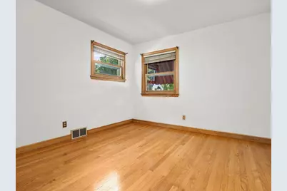 129 N 90th Street, Milwaukee, WI 53226 - Photo 18