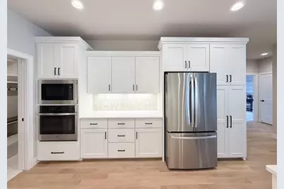 Unit 16 Timberlane Circle, DeForest, WI 53532 - Photo 8