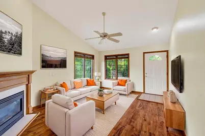 5009 Sycamore Avenue, Madison, WI 53704 - Photo 4