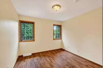 5009 Sycamore Avenue, Madison, WI 53704 - Photo 20