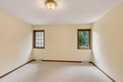 5009 Sycamore Avenue, Madison, WI 53704 - Photo 14