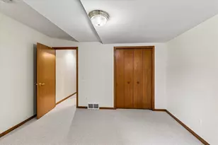5009 Sycamore Ave, Madison, WI 53704 - Photo 34