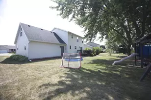 927 Lone Tree Ln, Prairie Du Sac, WI 53578 - Photo 4