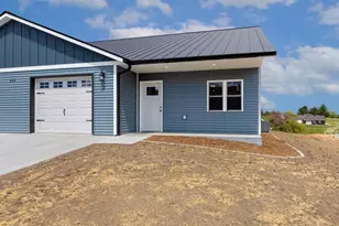 627 Salsbery Cir, Hillsboro, WI 54634 - Photo 1