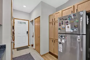5101 Merwood Ln, Madison, WI 53718 - Photo 4