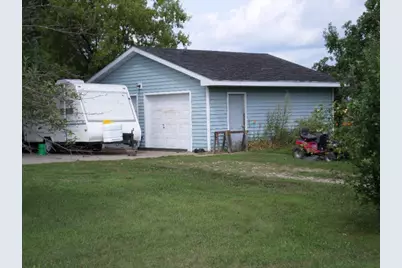 801 N Glendale Avenue, Tomah, WI 54660 - Photo 2