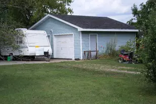 801 N Glendale Ave, Tomah, WI 54660 - Photo 2