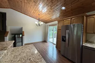 912 21st St, Prairie Du Sac, WI 53578 - Photo 6