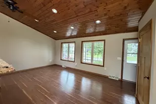 912 21st St, Prairie Du Sac, WI 53578 - Photo 8