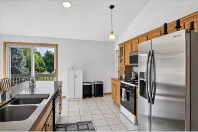 2012 Parkside Drive, Janesville, WI 53548 - Photo 10