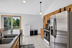 2012 Parkside Dr, Janesville, WI 53548 - Photo 10