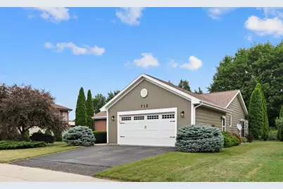 712 N Wuthering Hills Drive, Janesville, WI 53546 - Photo 2