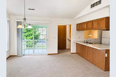 2548 Edgewood Drive, Beloit, WI 53511 - Photo 10
