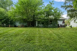 2530 Sunset Dr, Beloit, WI 53511 - Photo 10