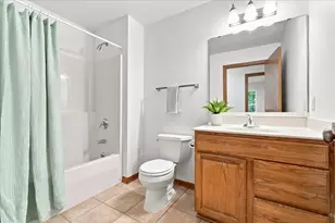 2880 Crinkle Root Dr, Fitchburg, WI 53711 - Photo 26