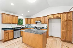 2880 Crinkle Root Dr, Fitchburg, WI 53711 - Photo 10